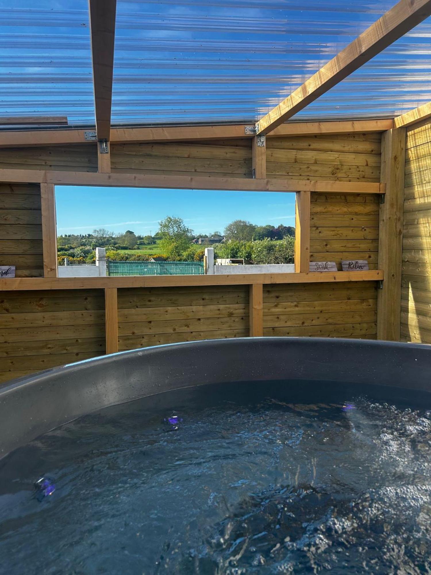 The Alpaca Farmhouse With Hot Tub And Alpaca Experience Included Dromara Dış mekan fotoğraf