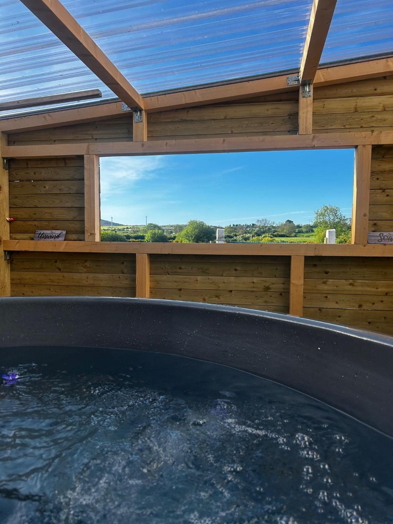 The Alpaca Farmhouse With Hot Tub And Alpaca Experience Included Dromara Dış mekan fotoğraf